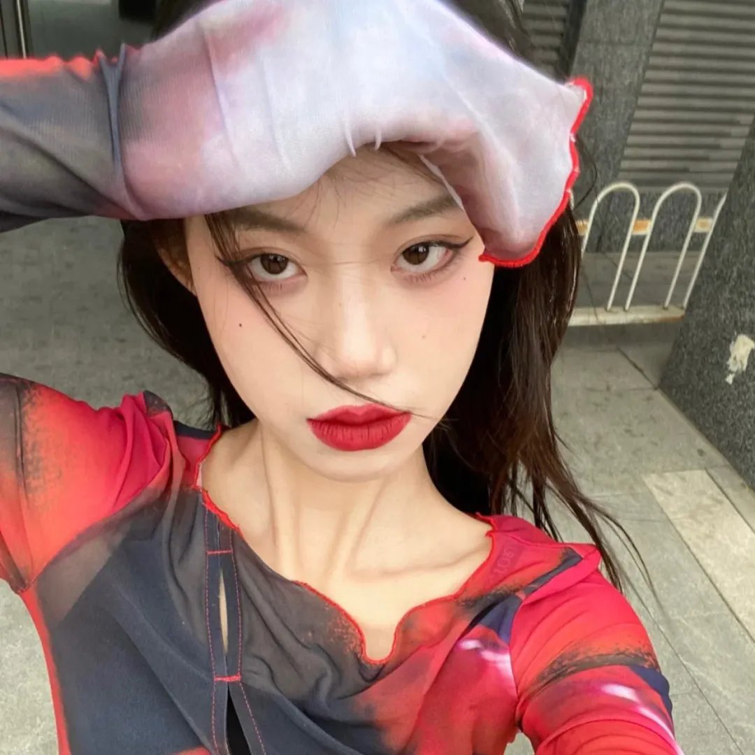 手提箱女郎